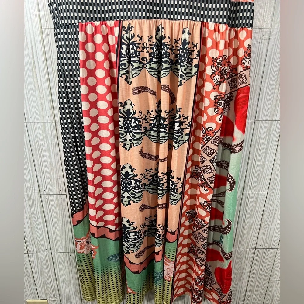 UNIQUE DESIGN DRESS- NWOT - Picture 5 of 5